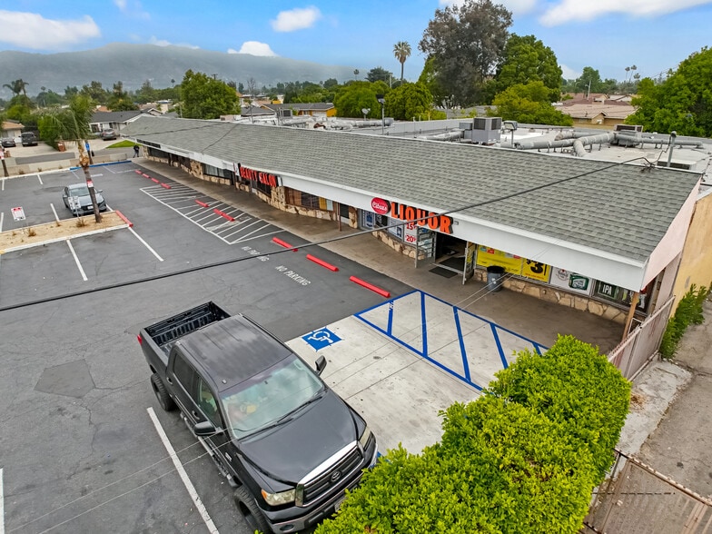 More Photos Of 472-484 S Citrus Ave, Azusa Freestanding For Lease