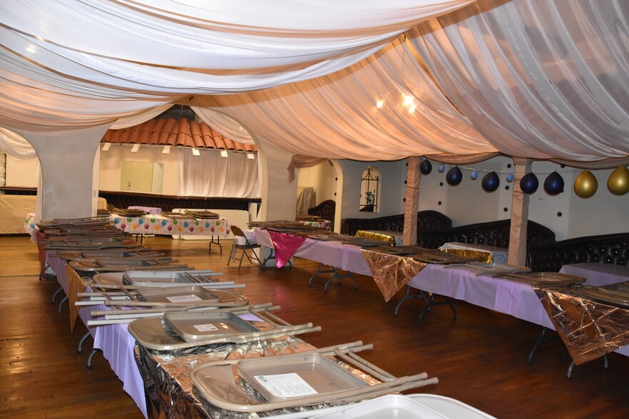 More Photos Of 120 E 25th St, Los Angeles Religious Facility For Lease