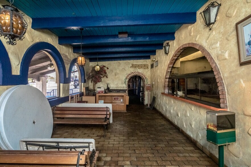 More Photos Of 2200 Mesquite Ave, Lake Havasu City Restaurant For Lease