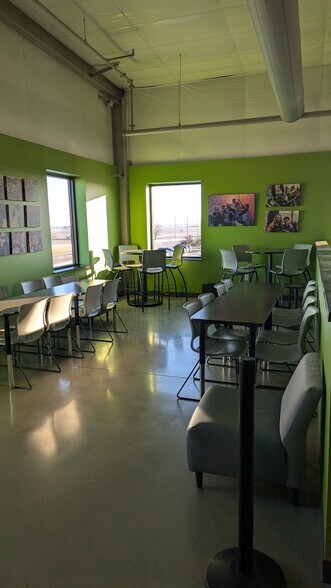 More Photos Of 4113 E Oakland Ave, Bloomington Industrial For Sale