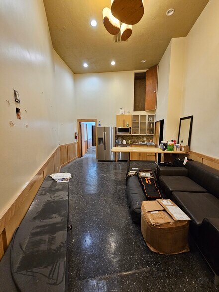 More Photos Of 1014 Vine St, Los Angeles Movie Radio TVStudio For Sale