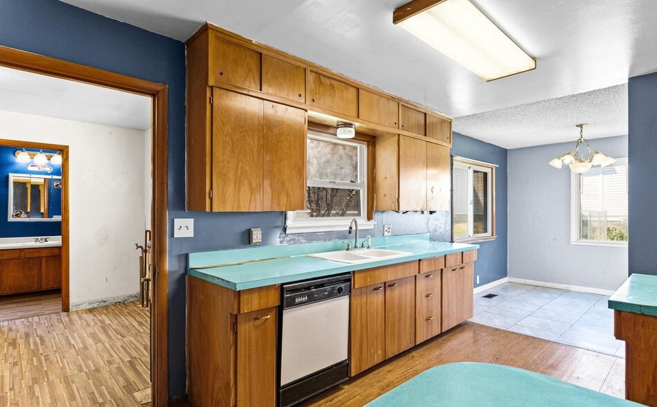 More Photos Of 720 Franklin Rd, Tieton Religious Facility For Sale