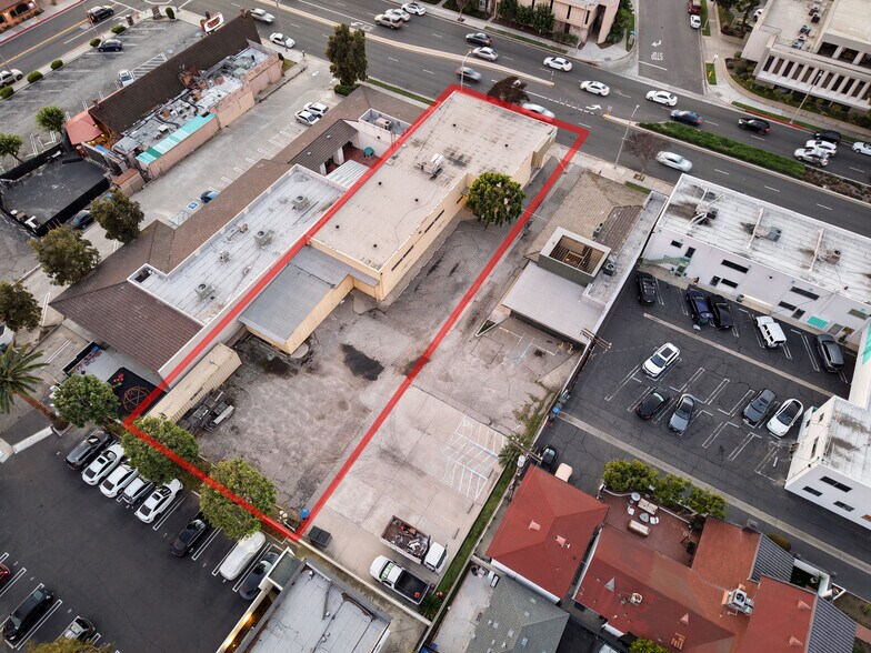 More Photos Of 10900 Paramount Blvd, Downey Storefront For Lease