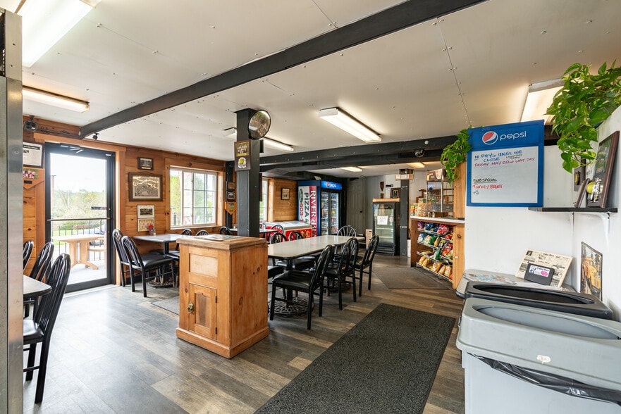 More Photos Of 65 Henry Law Ave, Dover Restaurant For Sale