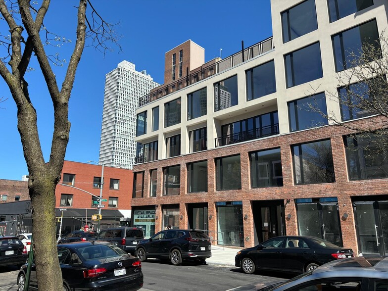 More Photos Of 303 Wythe Ave, Brooklyn Apartments For Lease