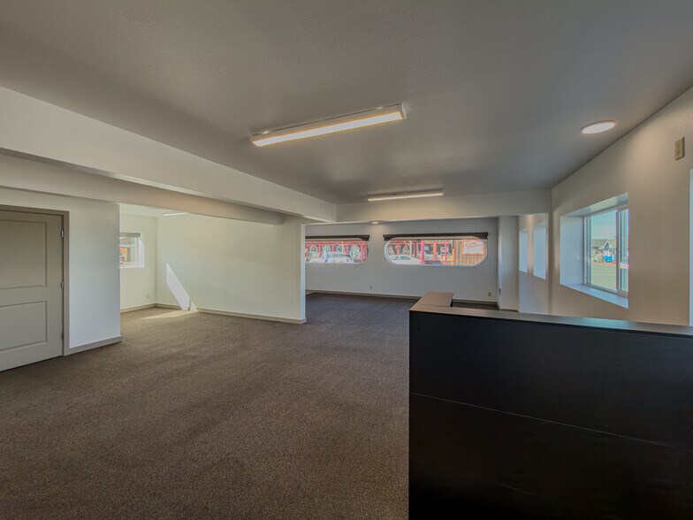 More Photos Of 125 Baltimore Ave SE, Bandon General Retail For Sale