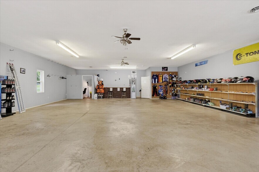More Photos Of 904 N West St, Hillsboro Land For Sale