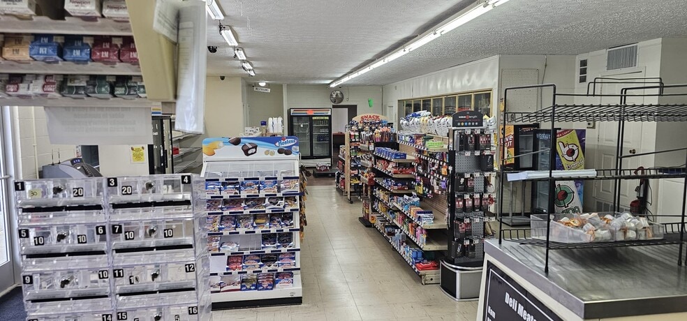 More Photos Of 3008e US-60, Harned General Retail For Sale