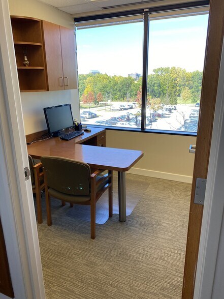 More Photos Of 1585 N Barrington Rd, Hoffman Estates Medical For Sale