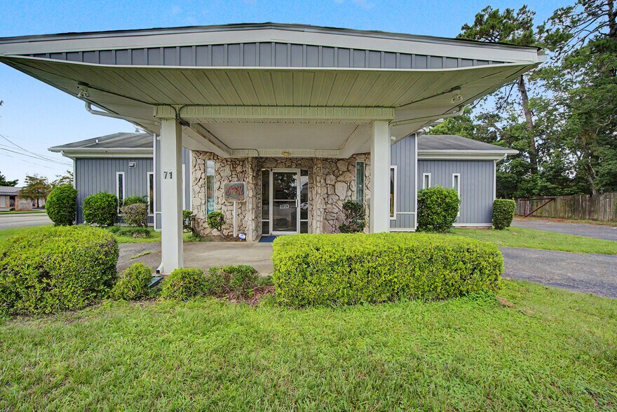 More Photos Of 71 Midtown Park W, Mobile Medical For Sale