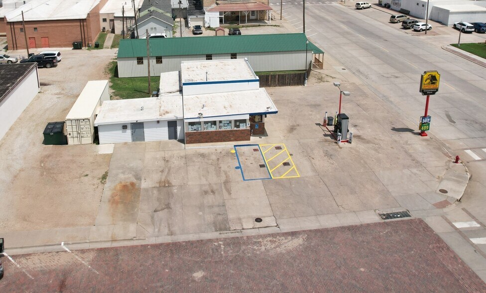 More Photos Of 120 W Sycamore St, Ness City General Retail For Sale