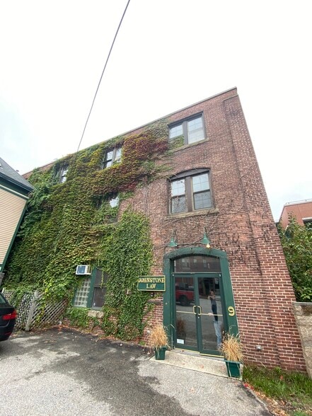 More Photos Of 31 S Main St, Concord General Retail For Sale