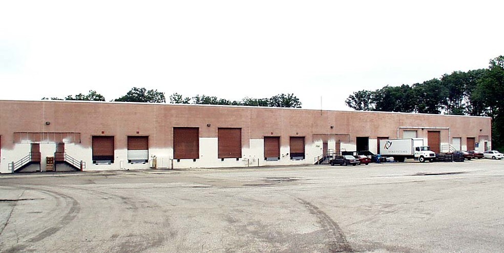 More Photos Of 762-800 Morrison Rd, Columbus Warehouse For Lease