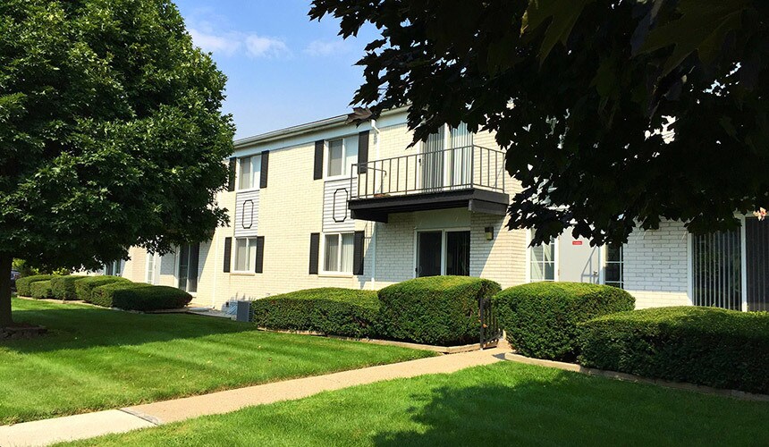 More Photos Of 33105-33255 Warren Rd, Westland Apartments For Sale