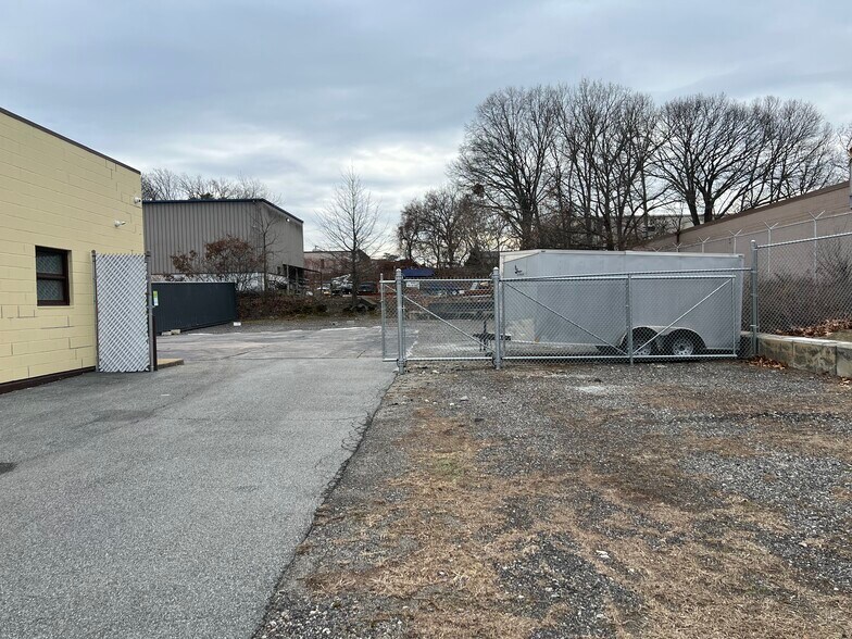 More Photos Of 36 Colorado Ave, Warwick Land For Lease
