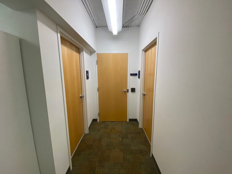 More Photos Of 216-218 W Water St, Charlottesville Loft Creative Space For Lease