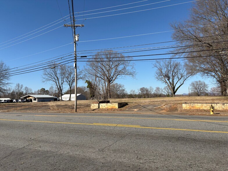 More Photos Of 0 Gettys St, Forest City Land For Sale