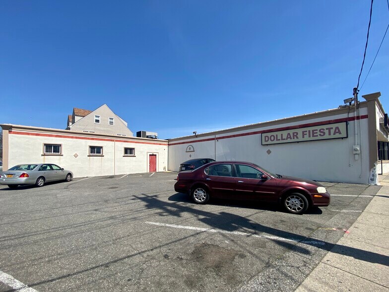 More Photos Of 635 Jerusalem Ave, Uniondale Freestanding For Lease