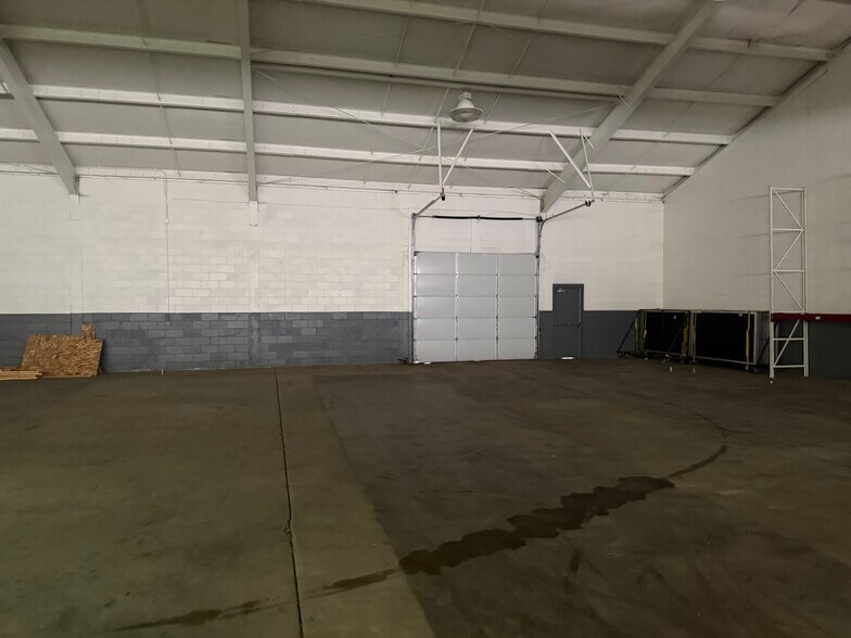 More Photos Of 620 W Vermijo Ave, Colorado Springs Warehouse For Lease