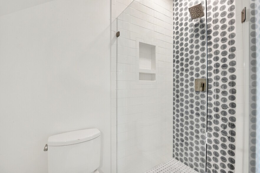 More Photos Of 104 17th st, Tybee Island Apartments For Sale