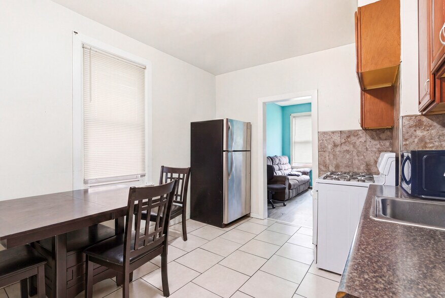 More Photos Of 369 E Kinney St, Newark Apartments For Sale