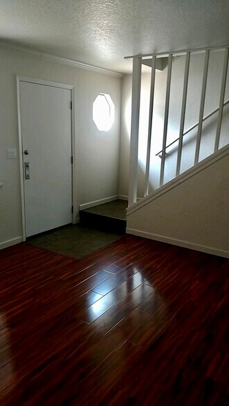 More Photos Of 2747 24th St, Sacramento Multifamily For Sale