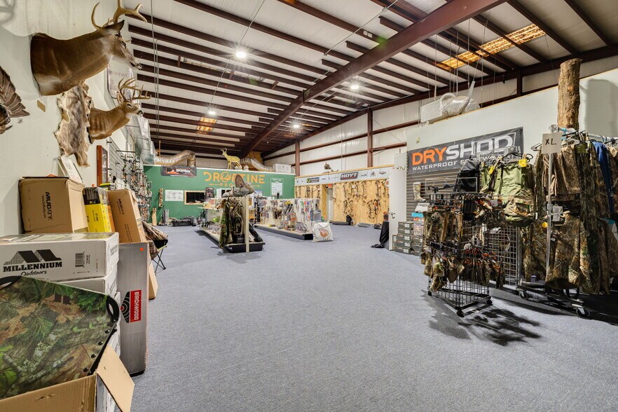 More Photos Of 9914 State Road 52, Hudson Warehouse For Sale
