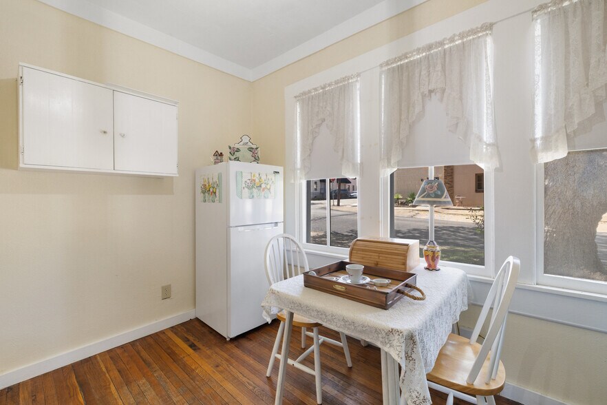 More Photos Of 201 Nugent Ave ave, Johnson City Hotel For Sale