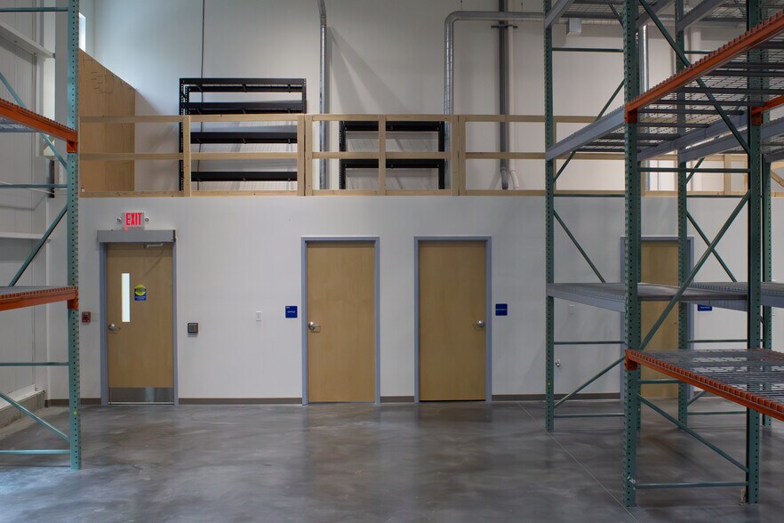 More Photos Of 6 Bellemore, Bedford Warehouse For Lease