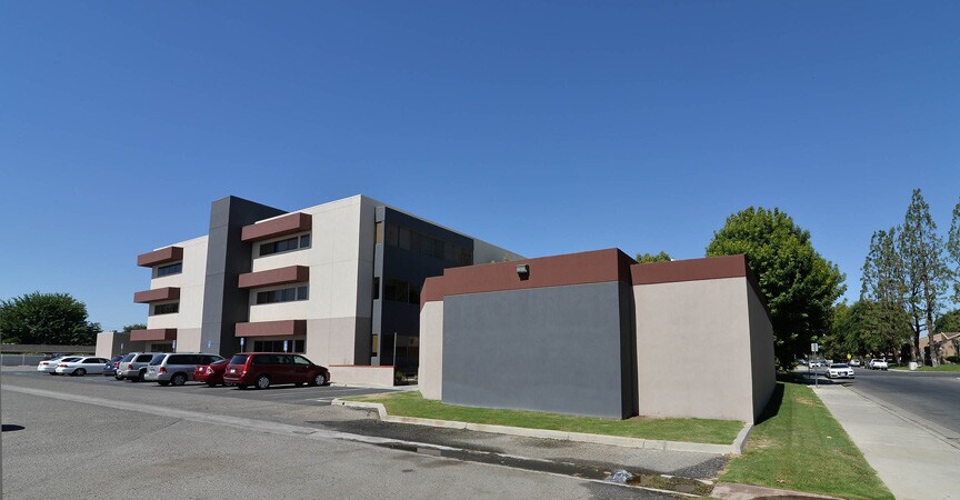 More Photos Of 3550 Q St, Bakersfield Medical For Lease