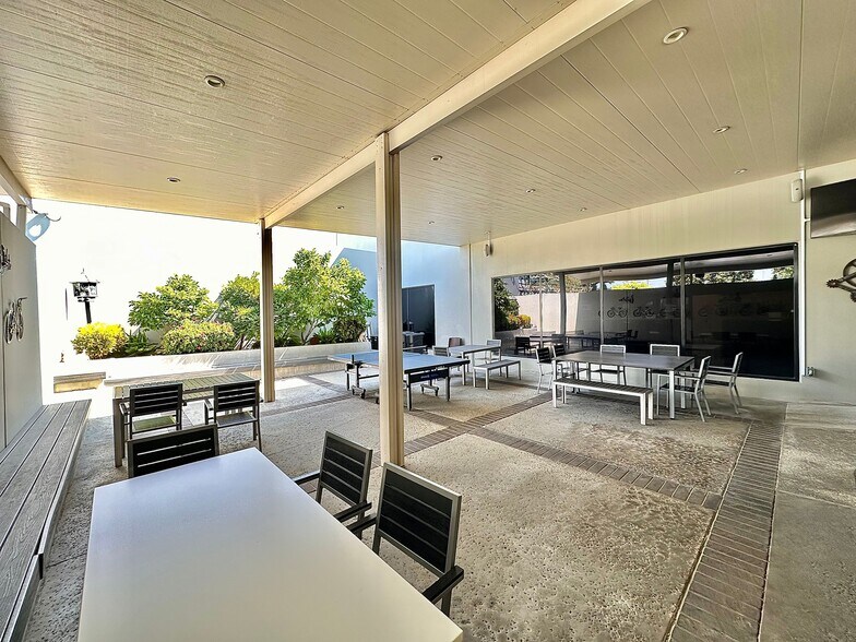 More Photos Of 185 W Chestnut Ave, Monrovia Office For Sale