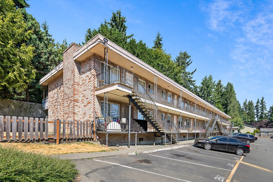 More Photos Of 6630 202nd St SW, Lynnwood Apartments For Sale