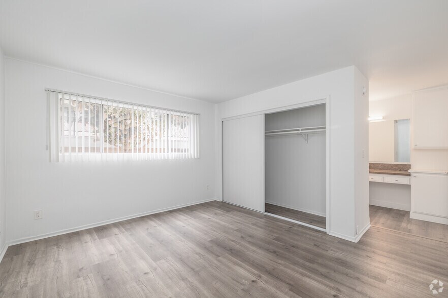 More Photos Of 12756 Venice Blvd, Los Angeles Apartments For Sale