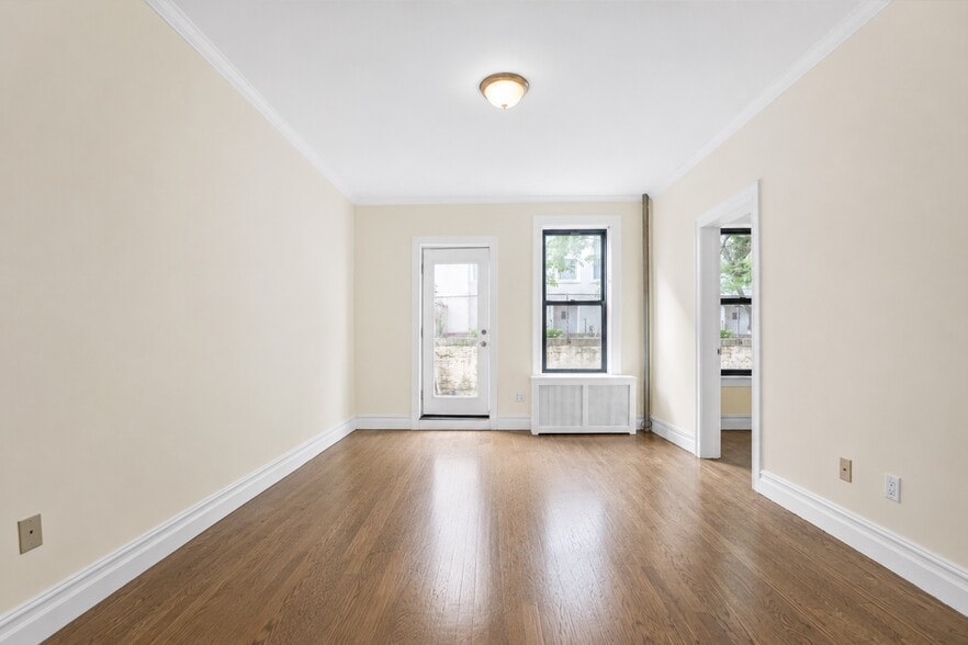 More Photos Of 3155 35th St, Long Island City Apartments For Sale
