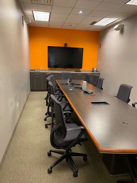 More Photos Of 4800 Olson Memorial Hwy, Golden Valley Office For Lease