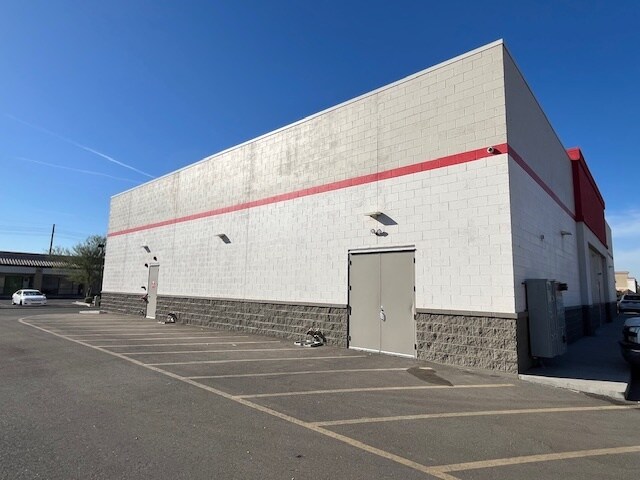 More Photos Of 5051 N 83rd Ave, Glendale Freestanding For Sale