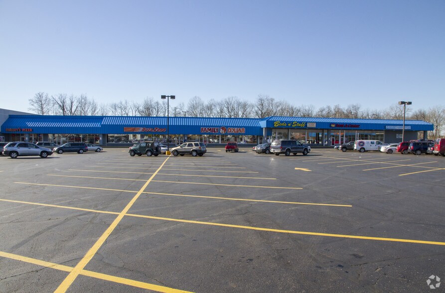 More Photos Of 1185-1259 N Memorial Dr, Lancaster General Retail For Lease