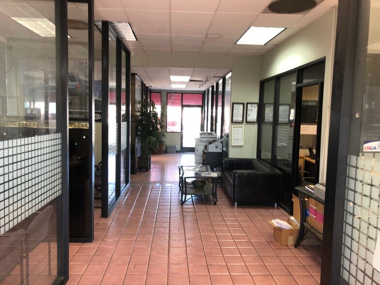 More Photos Of 9841 Garden Grove Blvd, Garden Grove Auto Dealership For Sale