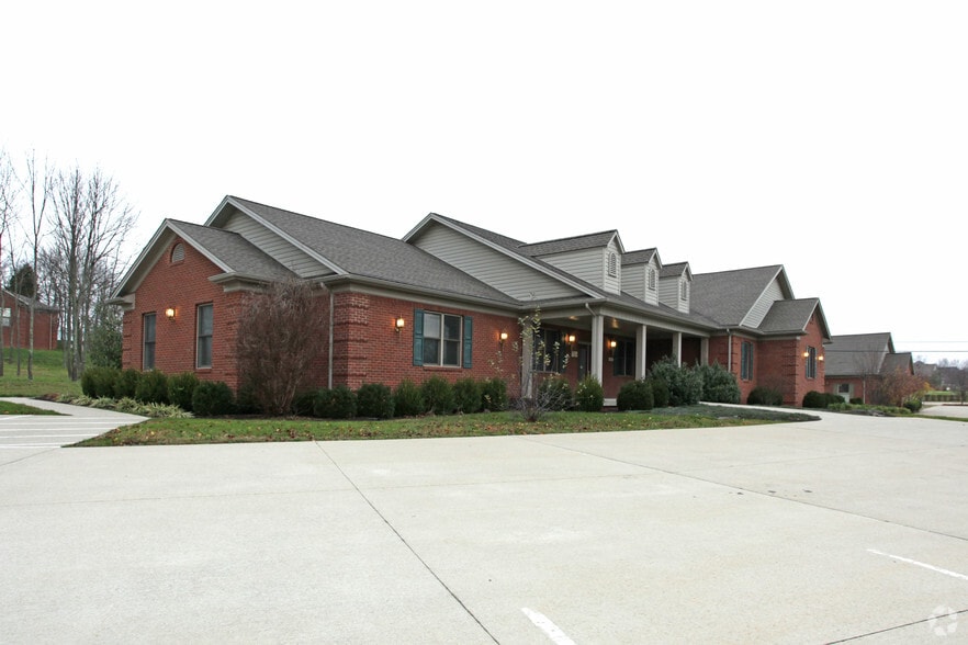 Primary Photo Of 601 Chamberlin Ave, Frankfort Medical For Sale