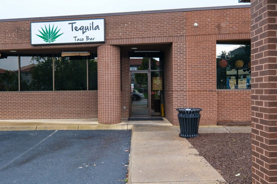 More Photos Of 1007 S Main St, Harrisonburg Restaurant For Lease