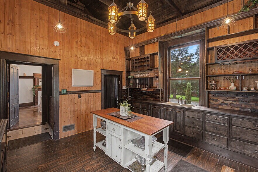 More Photos Of 118 Hwy 309 S, Byhalia Lodge Meeting Hall For Sale