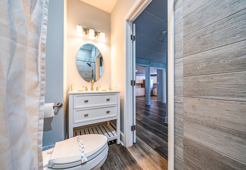 More Photos Of 617 E 8th St, Ocean City Hotel For Sale