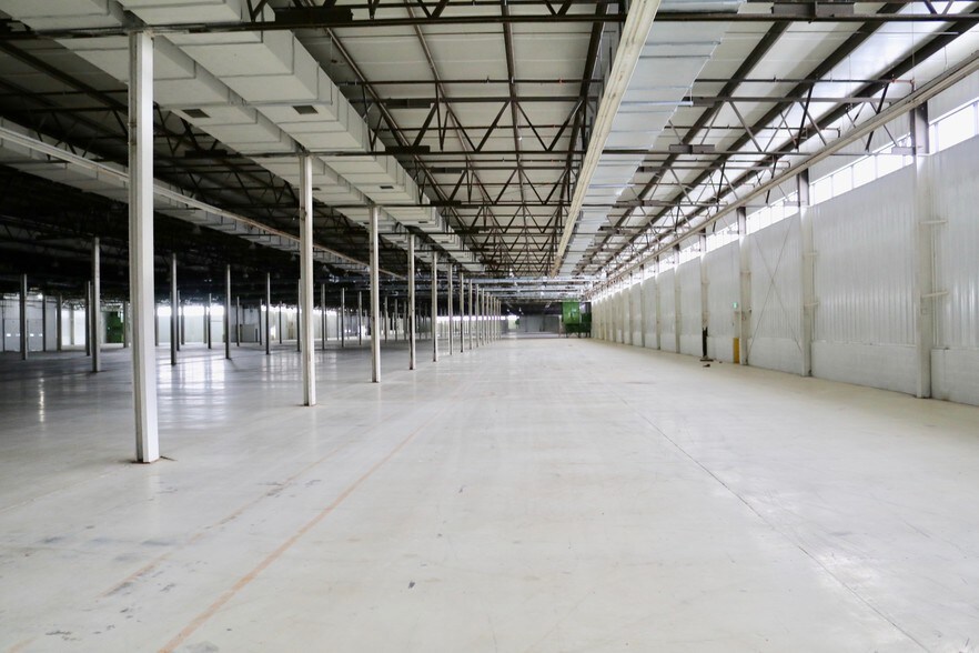 More Photos Of 118-184 Aker Dr, Cobleskill Distribution For Lease