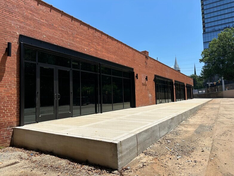 More Photos Of 15 N West St, Raleigh General Retail For Lease