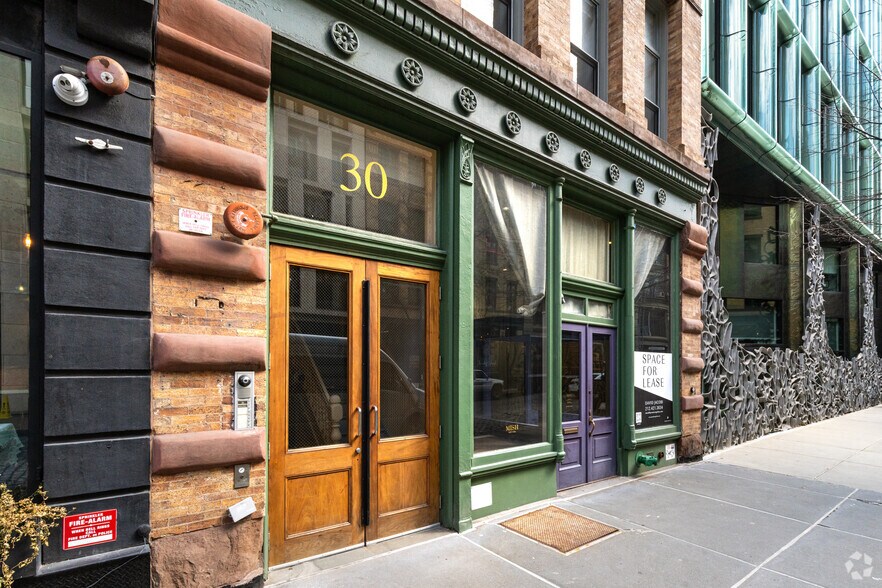 More Photos Of 30 Bond St, New York Apartments For Lease