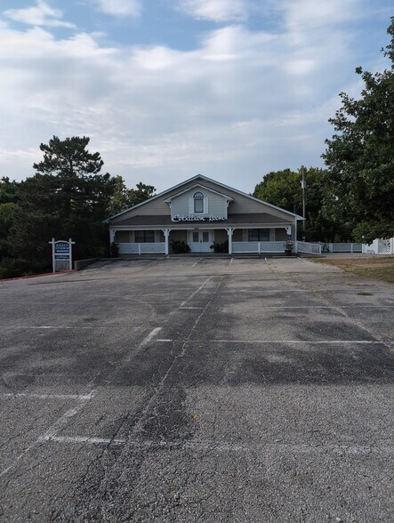 More Photos Of 16816 E US Highway 40, Independence Lodge Meeting Hall For Sale