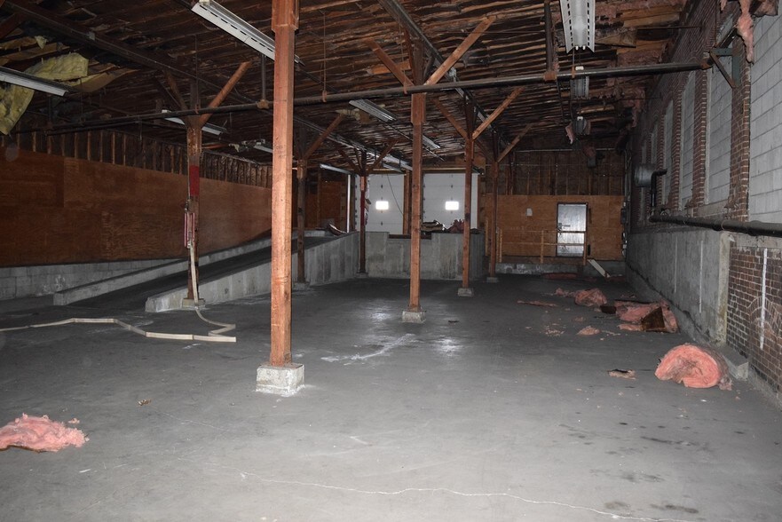 More Photos Of 277 E Main St, East Brookfield Warehouse For Sale
