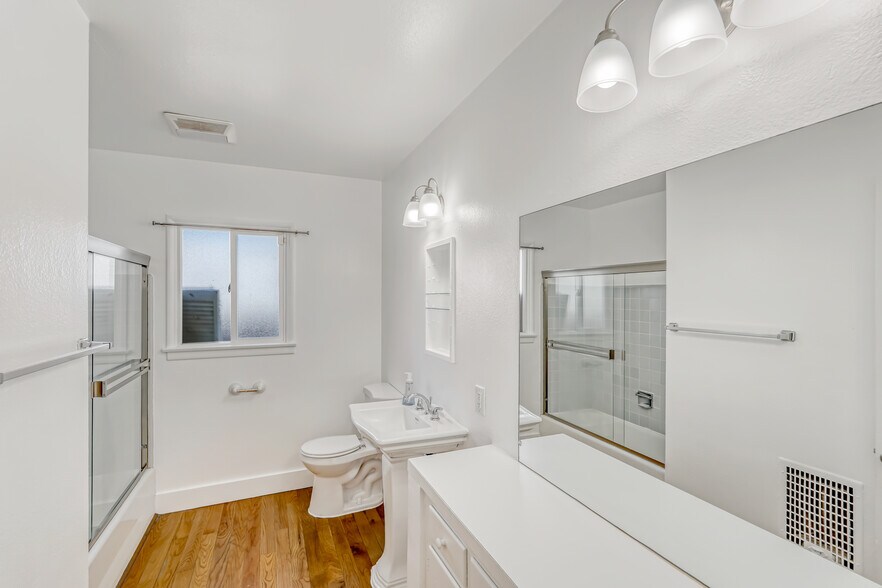 More Photos Of 15907 Enadia Way, Van Nuys Apartments For Sale
