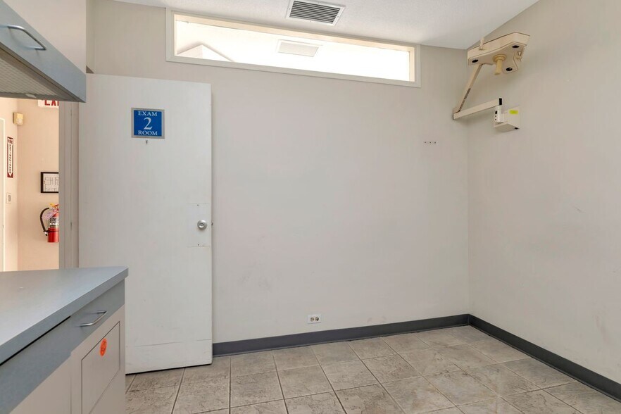 More Photos Of 1201 S Myrtle Ave, Clearwater Medical For Sale