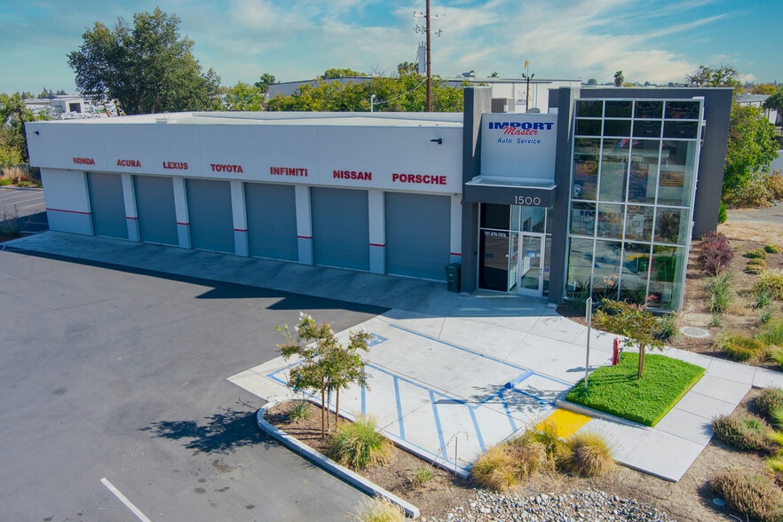 Primary Photo Of 1500 N 1st St, Dixon General Retail For Sale